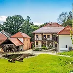 Manava By Interhome Horní Planá