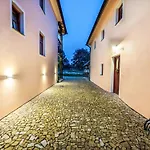 Manava By Interhome Horní Planá